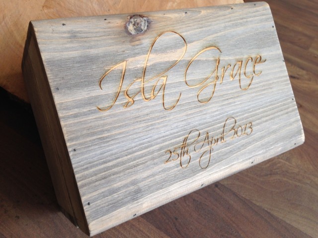 Personalised medium keepsake box